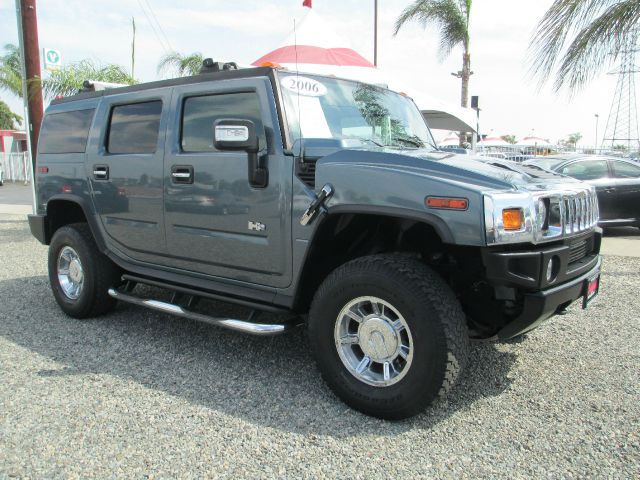 Hummer H2 2006 photo 3