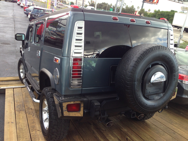 Hummer H2 2006 photo 2