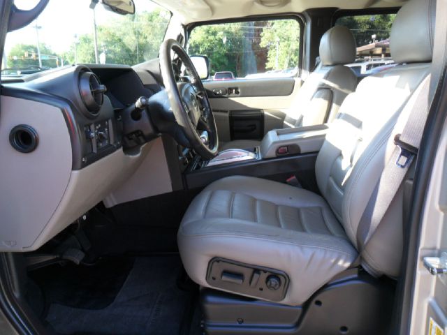 Hummer H2 2006 photo 2