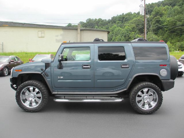 Hummer H2 2006 photo 1