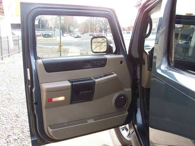 Hummer H2 2006 photo 16