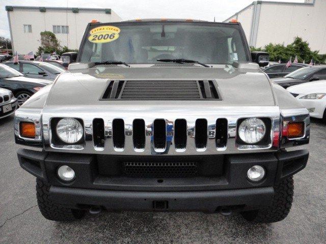 Hummer H2 2006 photo 3