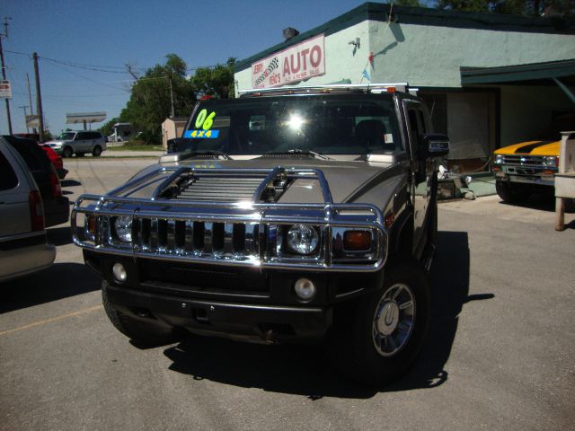 Hummer H2 2006 photo 2