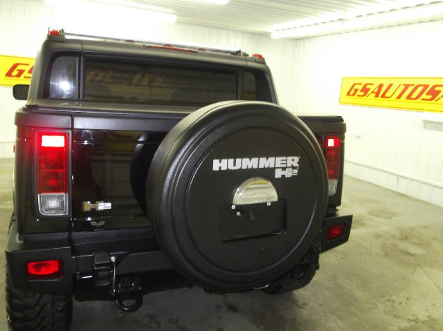 Hummer H2 SUT 2005 photo 18