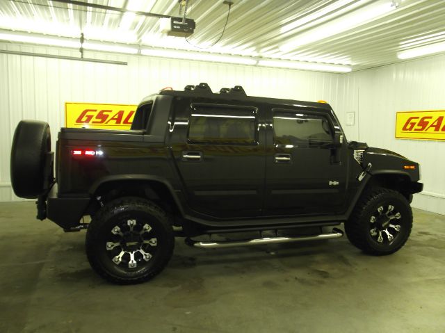 Hummer H2 SUT 2005 photo 19