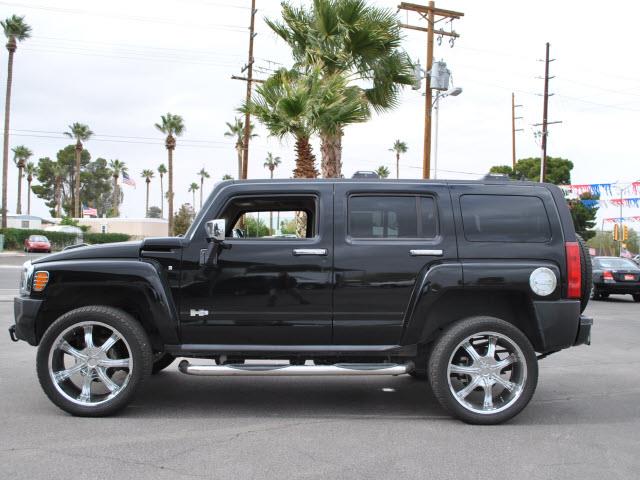 Hummer H3 2006 photo 2