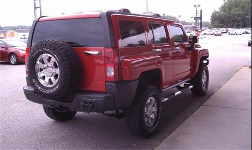 Hummer H3 2006 photo 2