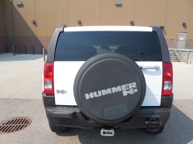 Hummer H3 2006 photo 1