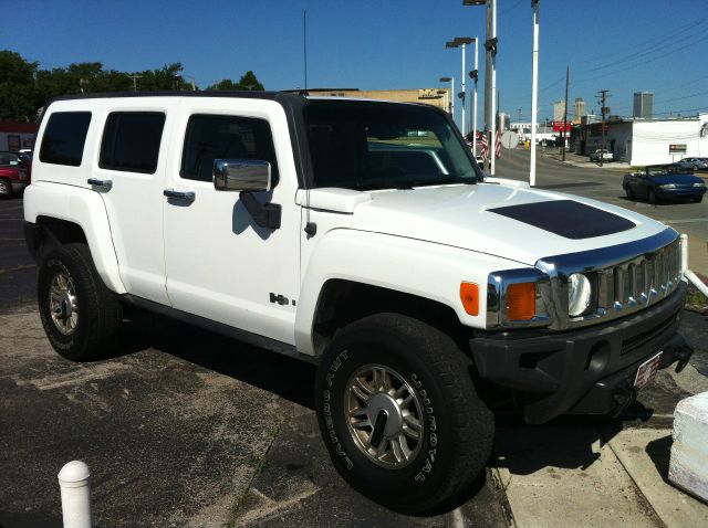 Hummer H3 2006 photo 2