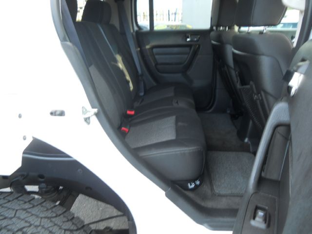 Hummer H3 2006 photo 11