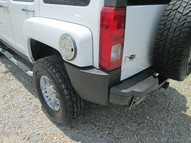 Hummer H3 2006 photo 1