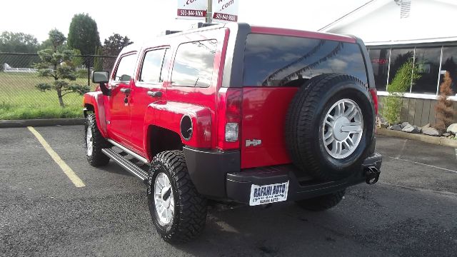 Hummer H3 2006 photo 1