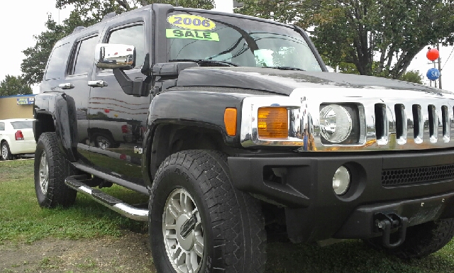 Hummer H3 2006 photo 2