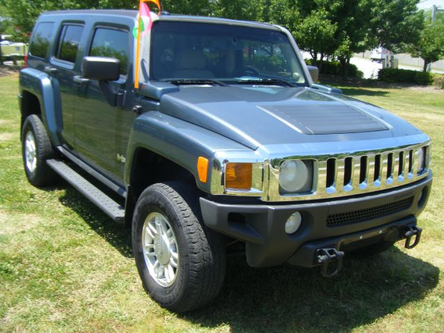 Hummer H3 2006 photo 1