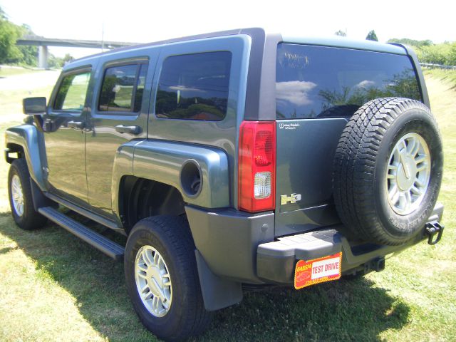 Hummer H3 2006 photo 12