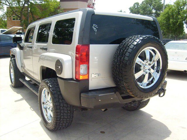 Hummer H3 2006 photo 3