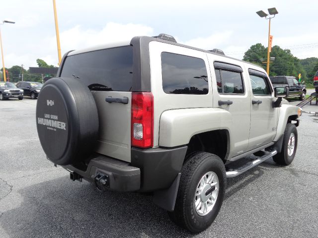 Hummer H3 2006 photo 1