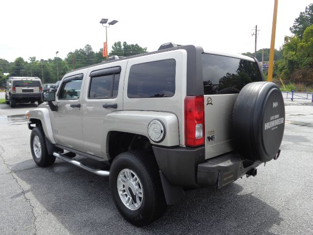 Hummer H3 2006 photo 2