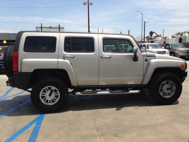 Hummer H3 Scion XB SUV