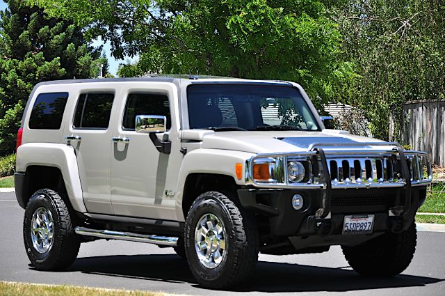 Hummer H3 Scion XB SUV