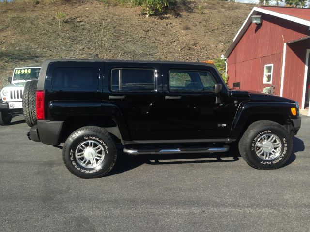 Hummer H3 2006 photo 1