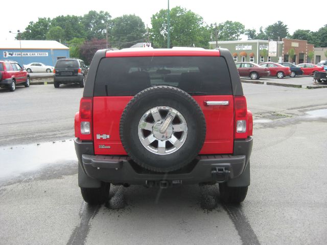 Hummer H3 2006 photo 2