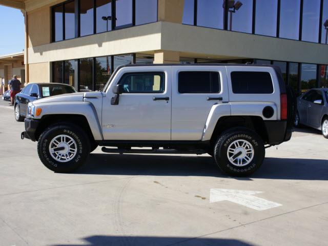 Hummer H3 2006 photo 3