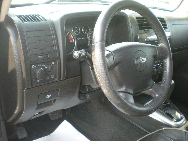 Hummer H3 2006 photo 38