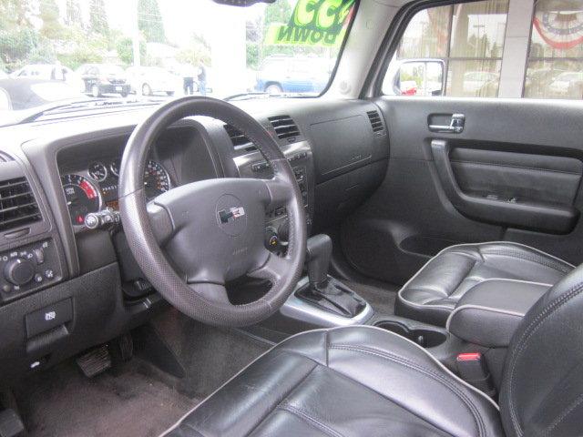 Hummer H3 2006 photo 1