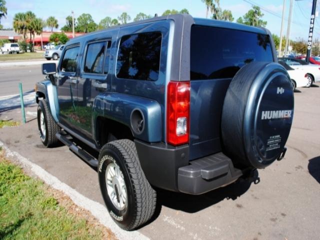 Hummer H3 2006 photo 2