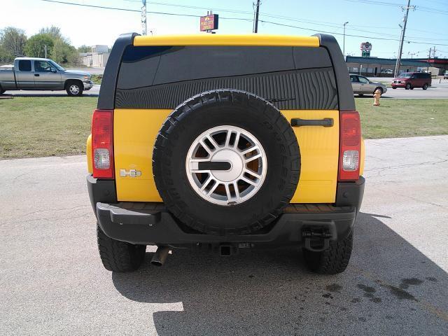 Hummer H3 2006 photo 25