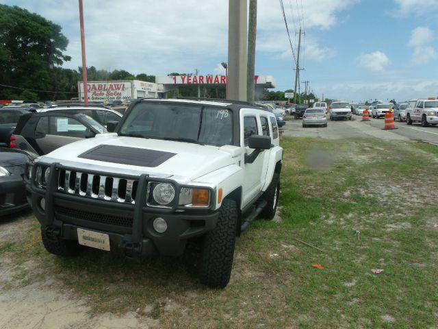 Hummer H3 2006 photo 11