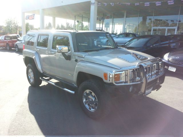 Hummer H3 2006 photo 2