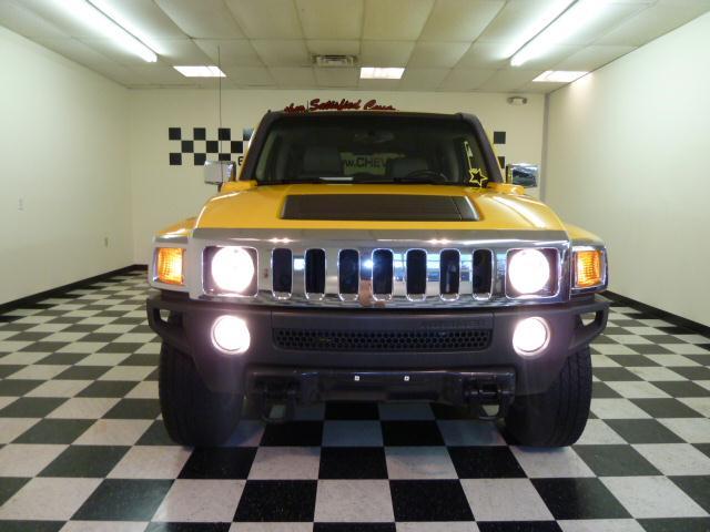 Hummer H3 2006 photo 1