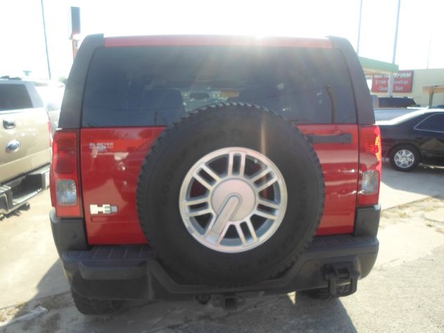 Hummer H3 2006 photo 1