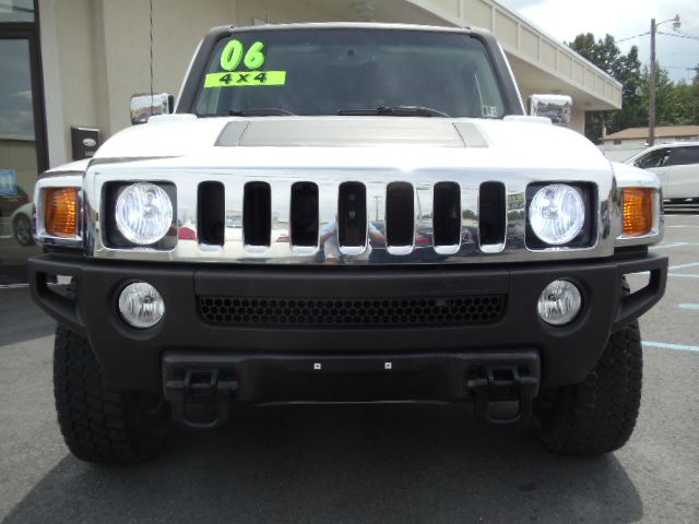 Hummer H3 2006 photo 1