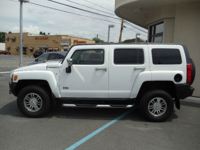 Hummer H3 2006 photo 2