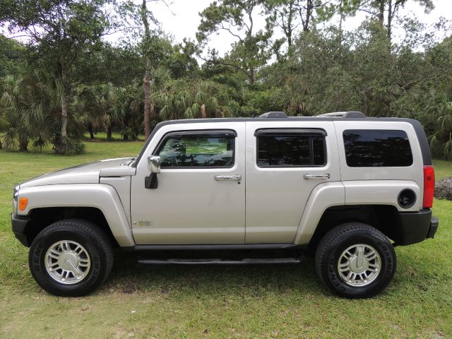 Hummer H3 2006 photo 2