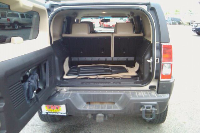 Hummer H3 2006 photo 11