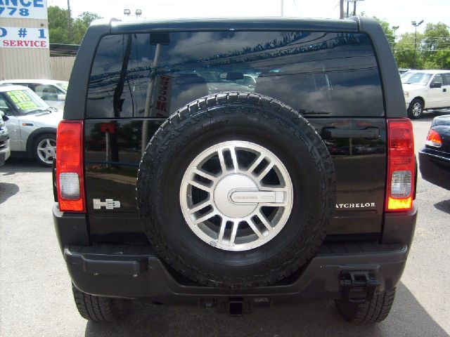 Hummer H3 2006 photo 1