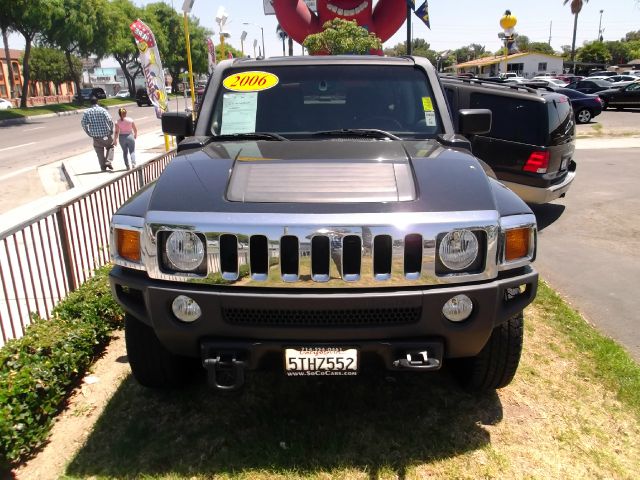 Hummer H3 2006 photo 1