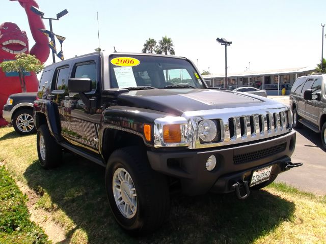 Hummer H3 2006 photo 2