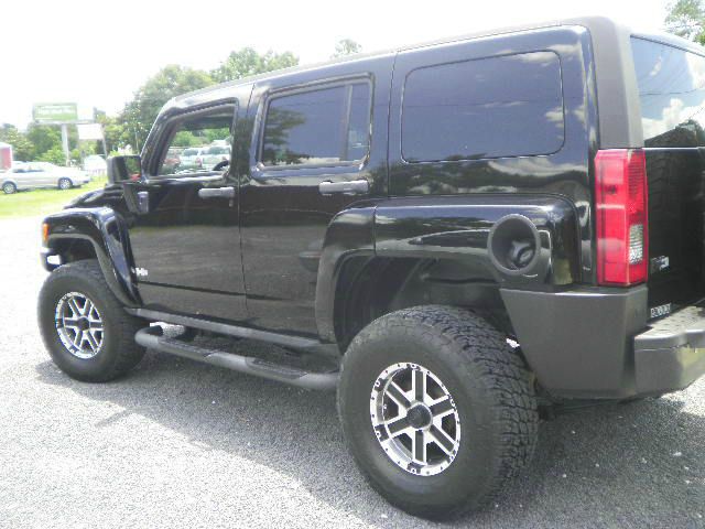 Hummer H3 2006 photo 1