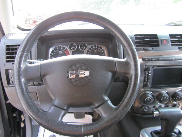 Hummer H3 2006 photo 12