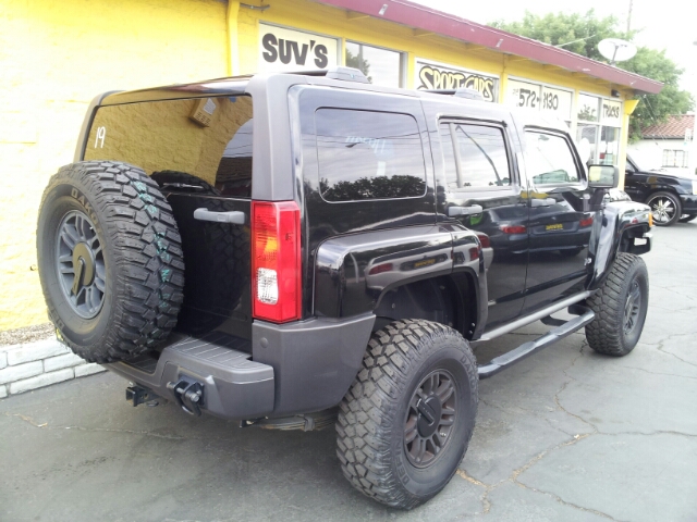 Hummer H3 2006 photo 1