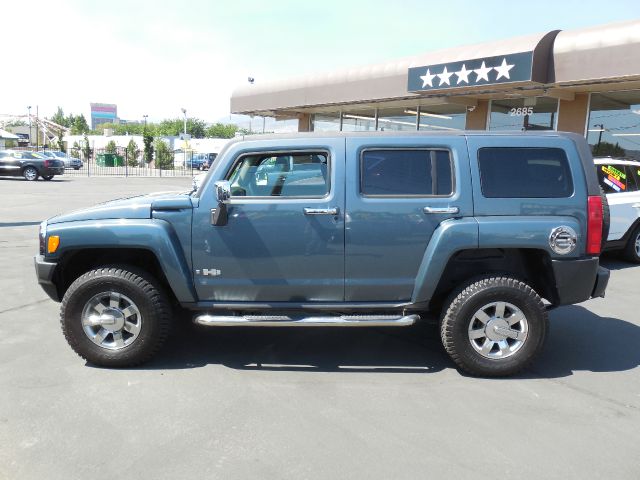 Hummer H3 2006 photo 1