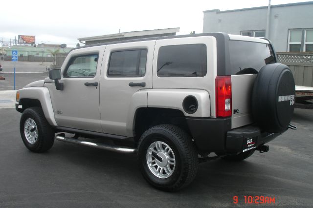 Hummer H3 2006 photo 1