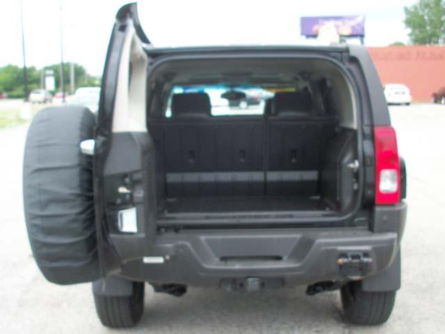 Hummer H3 2006 photo 4