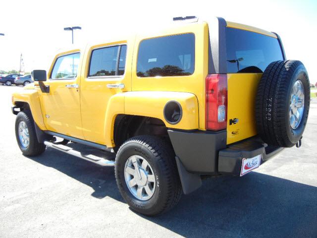 Hummer H3 2007 photo 1