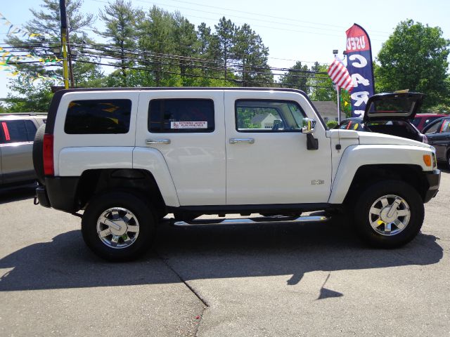 Hummer H3 2007 photo 2